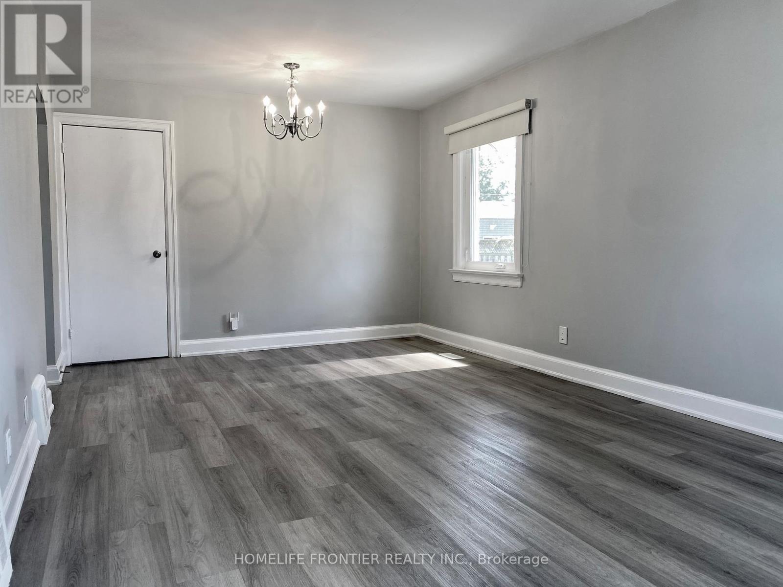 Main - 63 Lockerbie Avenue, Toronto, Ontario  M9N 3A3 - Photo 8 - W13697164