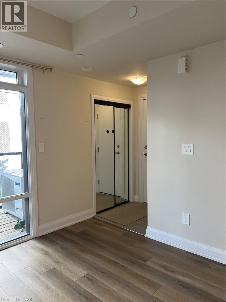1581 Rose Way Unit# 106, Milton, Ontario  L7M 0L8 - Photo 7 - 40856154