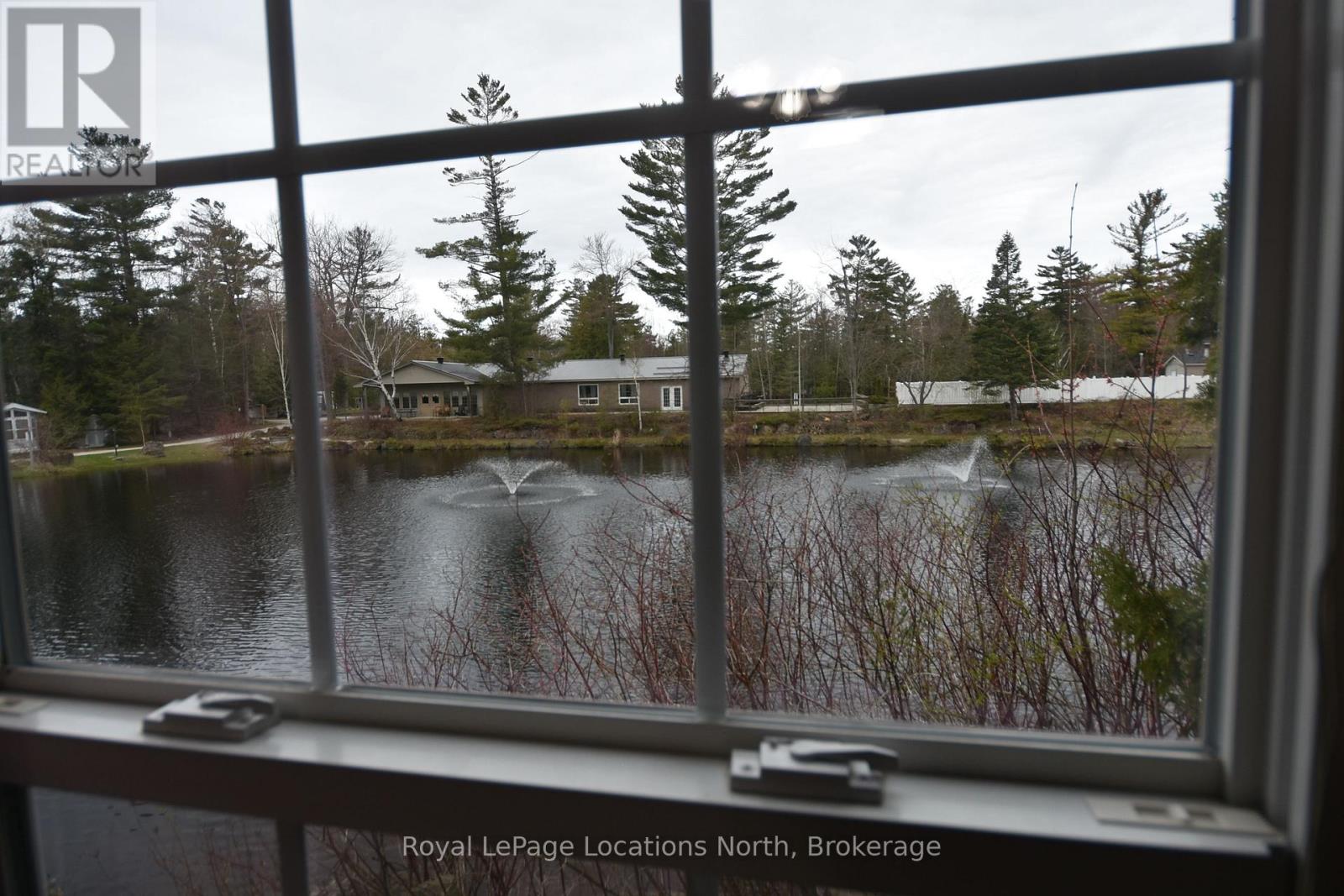 20 Topaz Street W, Wasaga Beach, Ontario  L9Z 1X7 - Photo 3 - S13092532