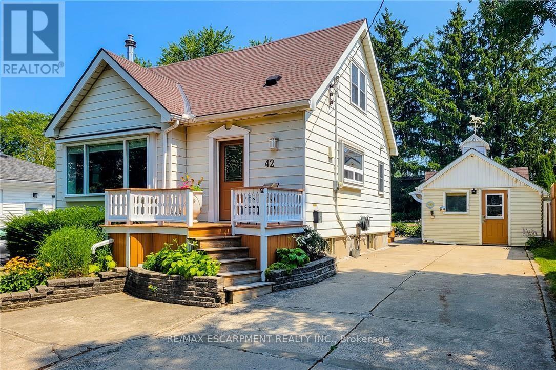 42 Lake Avenue N, Hamilton, Ontario  L8E 1L3 - Photo 2 - X13697146