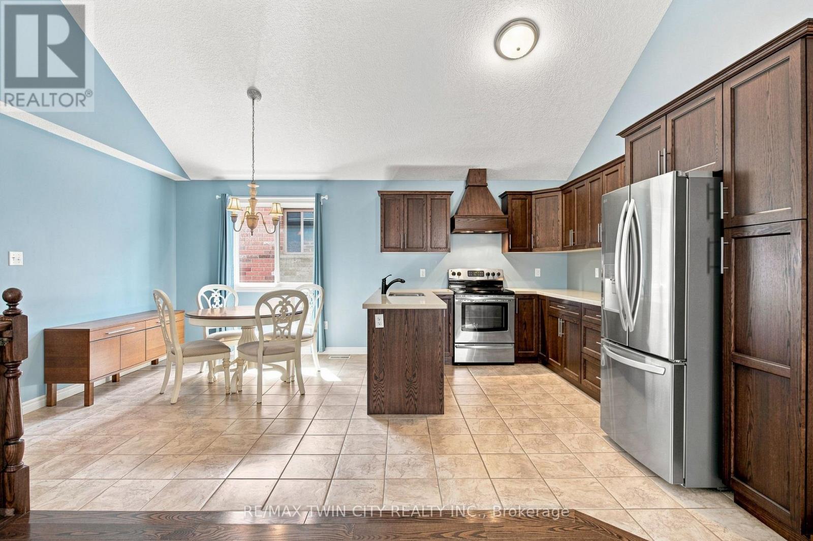 11 Lockwood Street, Cambridge, Ontario  N1P 0A5 - Photo 7 - X13697234