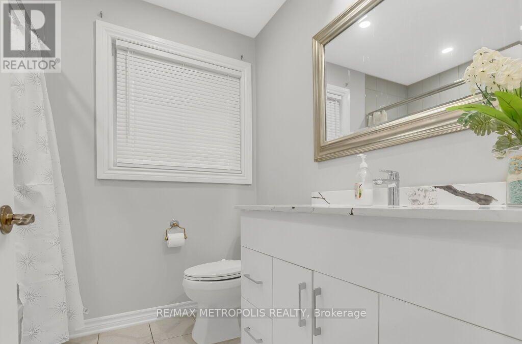 100 Warren Road, Kitchener, Ontario  N2M 4T4 - Photo 28 - X13697246