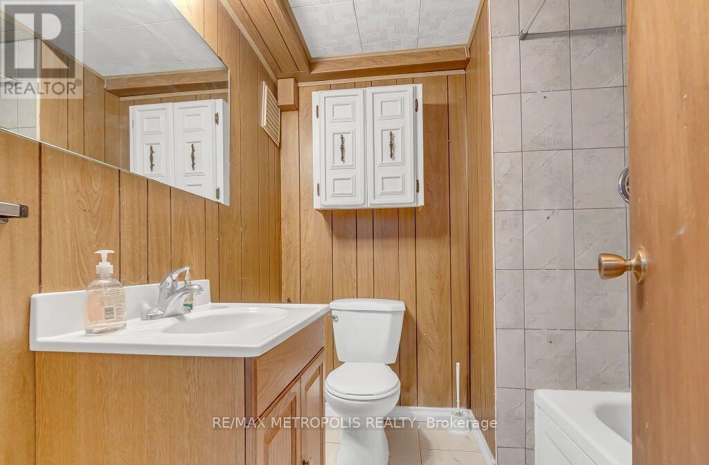 100 Warren Road, Kitchener, Ontario  N2M 4T4 - Photo 31 - X13697246
