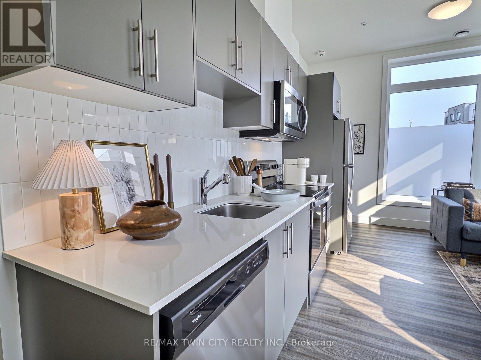 101 - 107 Roger Street, Waterloo, Ontario  N2J 1A4 - Photo 6 - X13697268