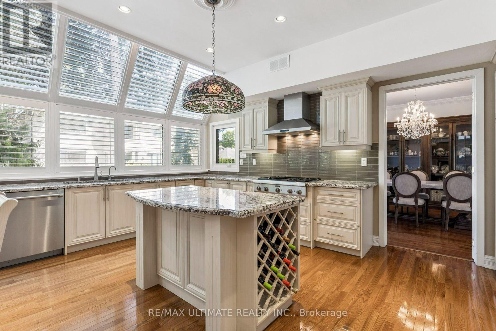 1 Versailles Court, Toronto, Ontario  M3B 2A8 - Photo 16 - C13695468