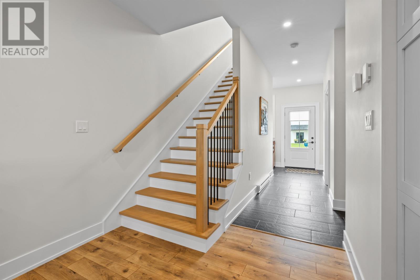 42 Kelly Heights, Stratford, Prince Edward Island  C1B 4M2 - Photo 2 - 202621141