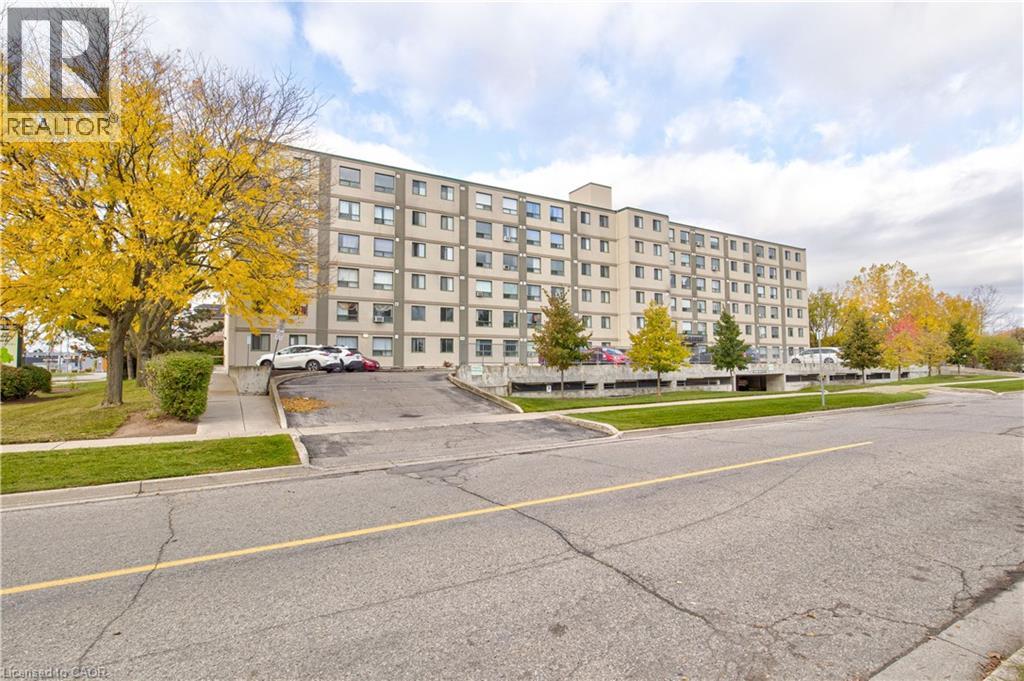 18 HOLBORN Court Unit# 104, Kitchener, Ontario