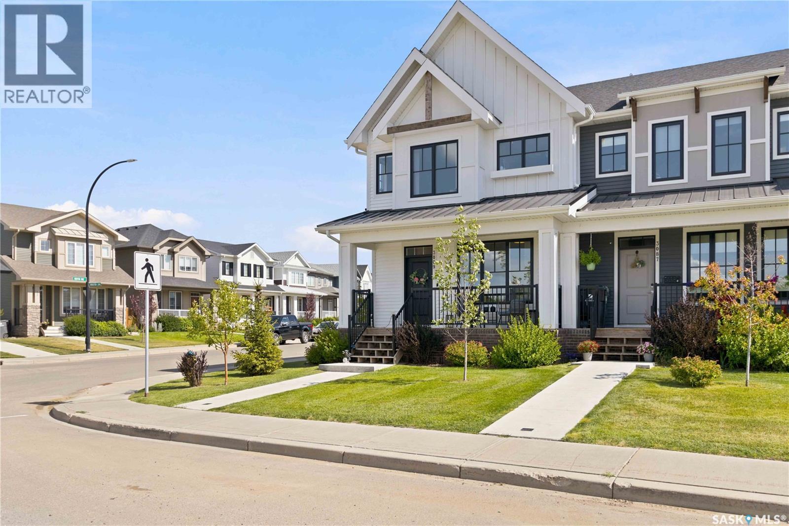 3089 Brighton Common, Saskatoon, Saskatchewan S7V 0Z5 - Photo 3 - SK046134