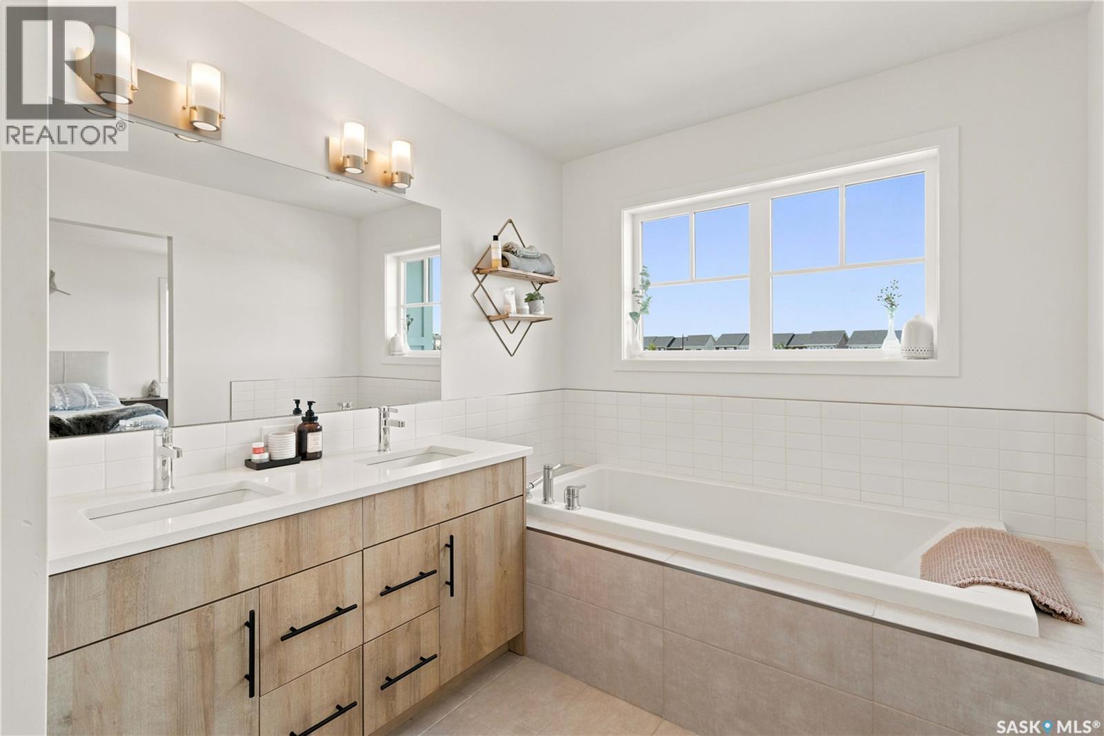 3089 Brighton Common, Saskatoon, Saskatchewan S7V 0Z5 - Photo 31 - SK046134
