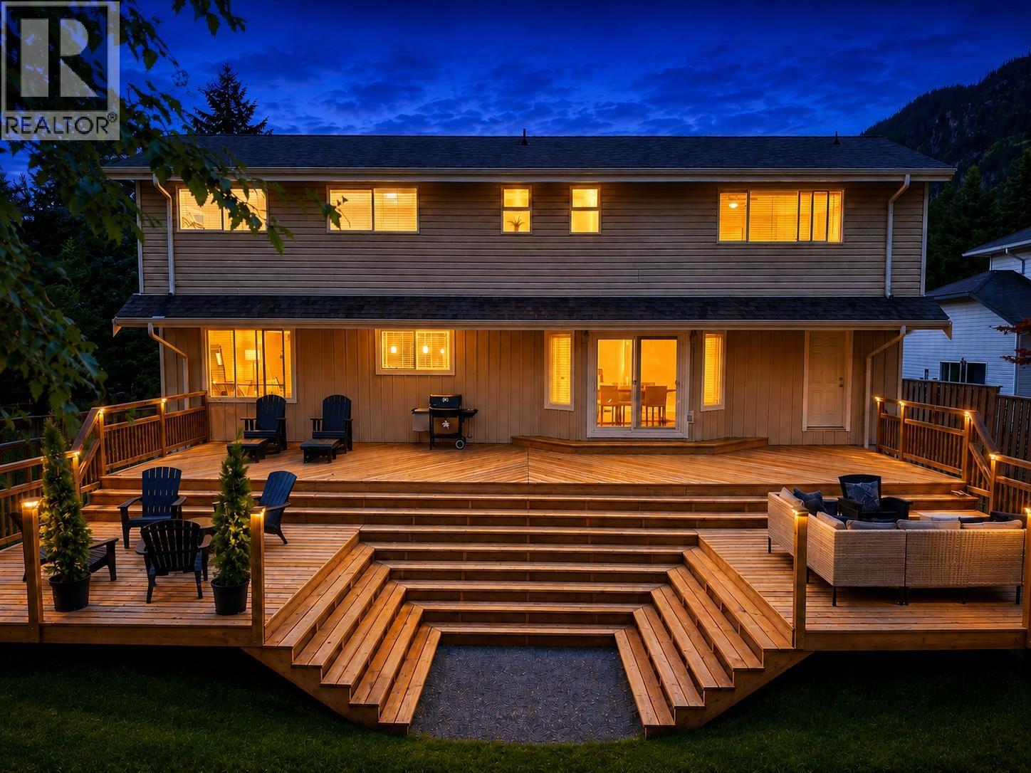 1510 Macdonald Place, Squamish, British Columbia  V0N 1H0 - Photo 4 - R3139980