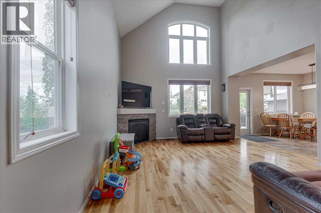 135 Inglewood Drive, Red Deer, Alberta  T4R 0A5 - Photo 4 - A2337061