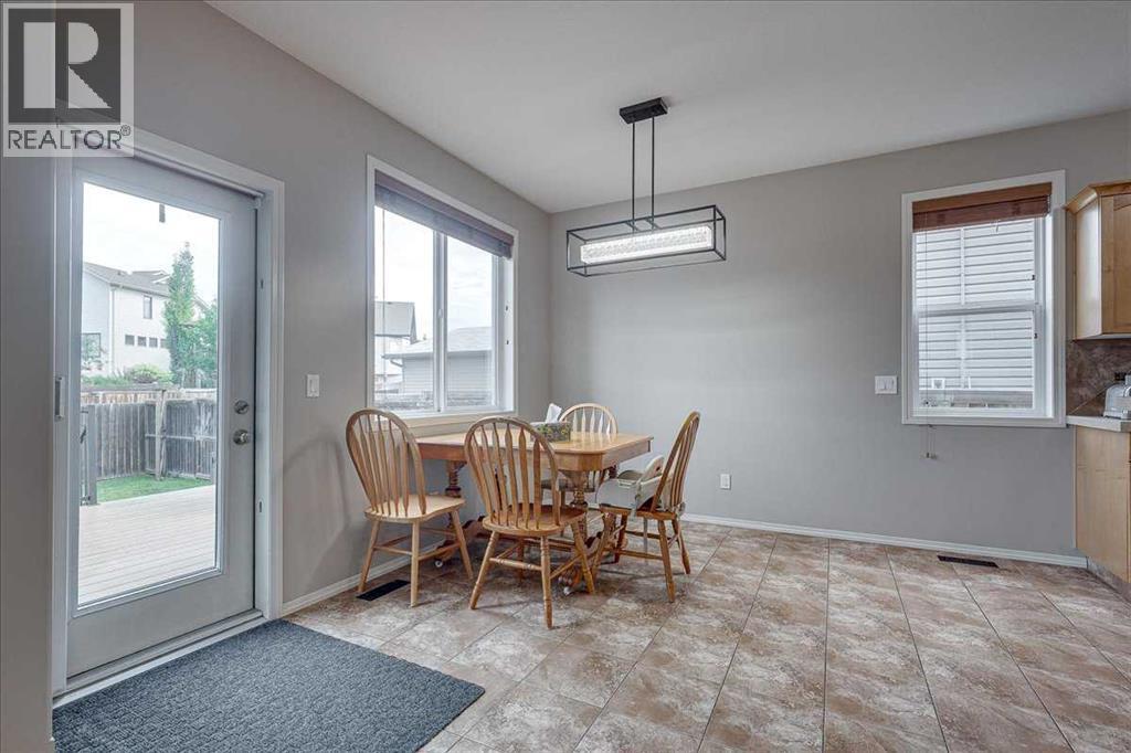 135 Inglewood Drive, Red Deer, Alberta  T4R 0A5 - Photo 8 - A2337061