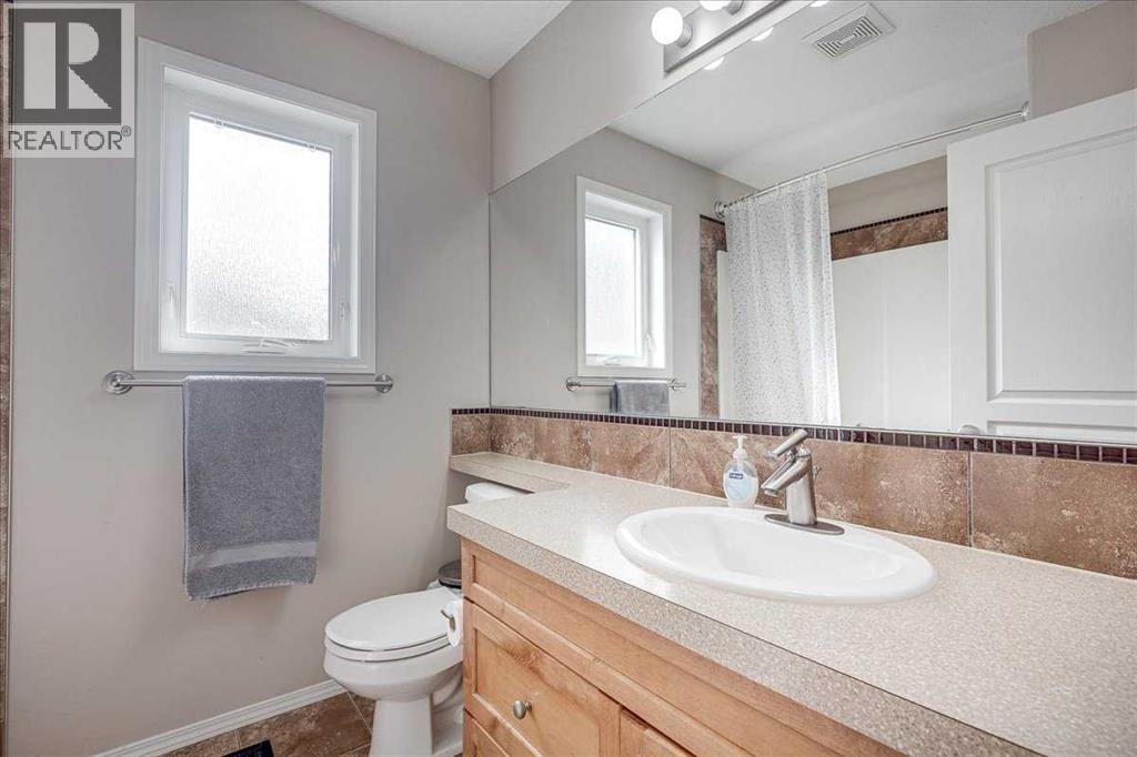 135 Inglewood Drive, Red Deer, Alberta  T4R 0A5 - Photo 29 - A2337061