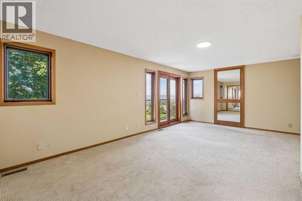 31 Edgehill Bay NW, Calgary, Alberta  T3A 2X2 - Photo 26 - A2328443