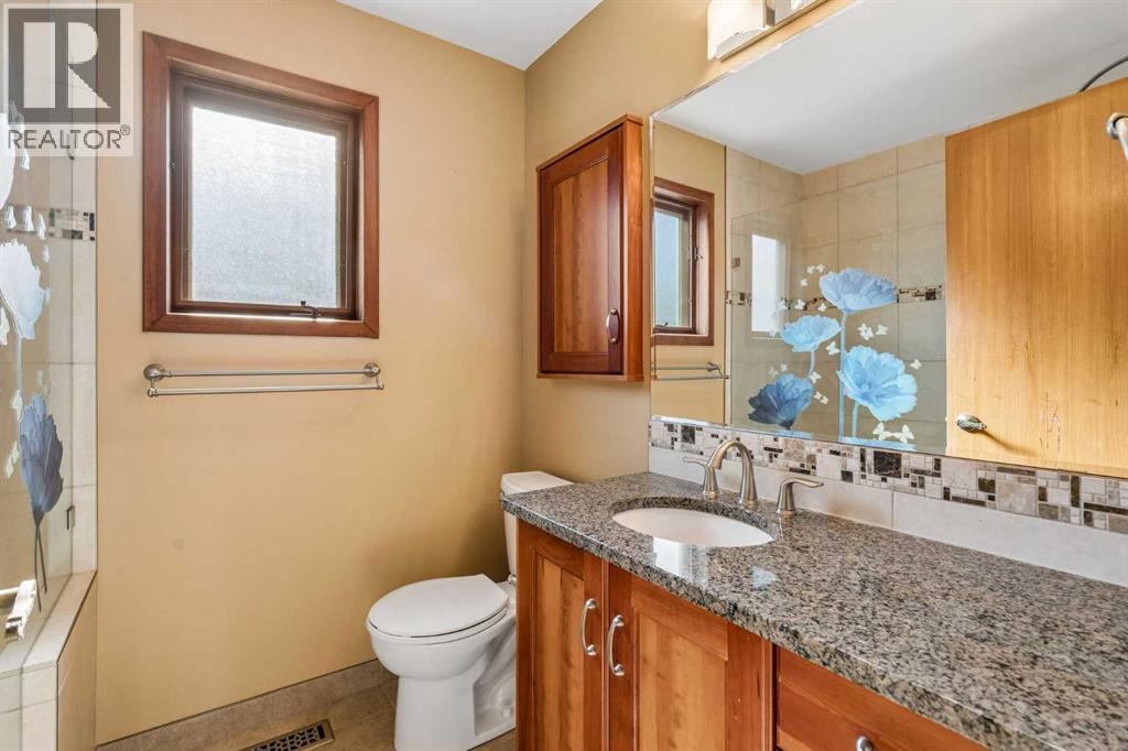 31 Edgehill Bay NW, Calgary, Alberta  T3A 2X2 - Photo 28 - A2328443