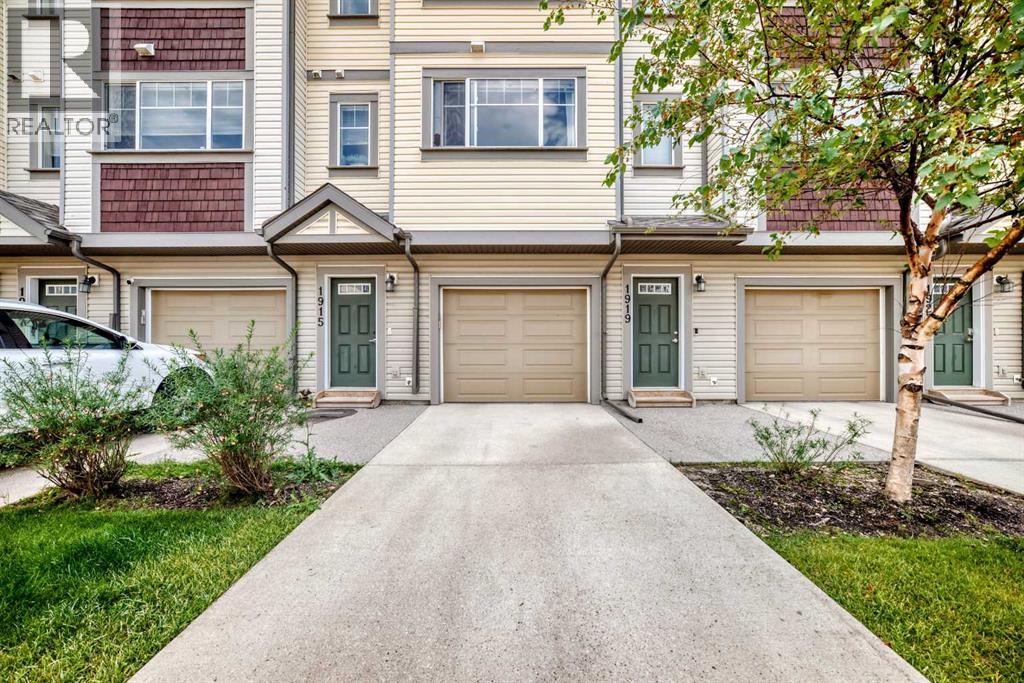 1915 Copperfield Boulevard Se, Calgary, Alberta T2Z 0Y8 - Photo 6 - A2338824