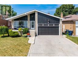 90 PECKHAM AVENUE, Toronto, Ontario