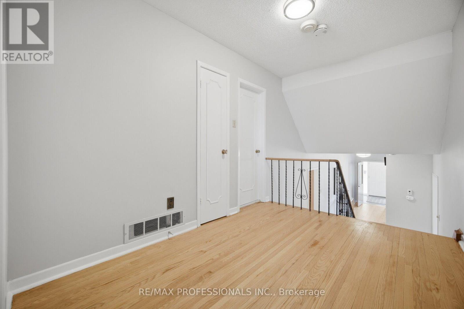 90 Peckham Avenue, Toronto, Ontario  M2R 2V5 - Photo 20 - C13619692