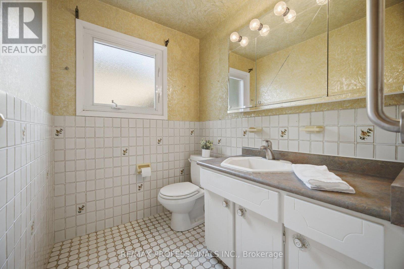 90 Peckham Avenue, Toronto, Ontario  M2R 2V5 - Photo 36 - C13619692
