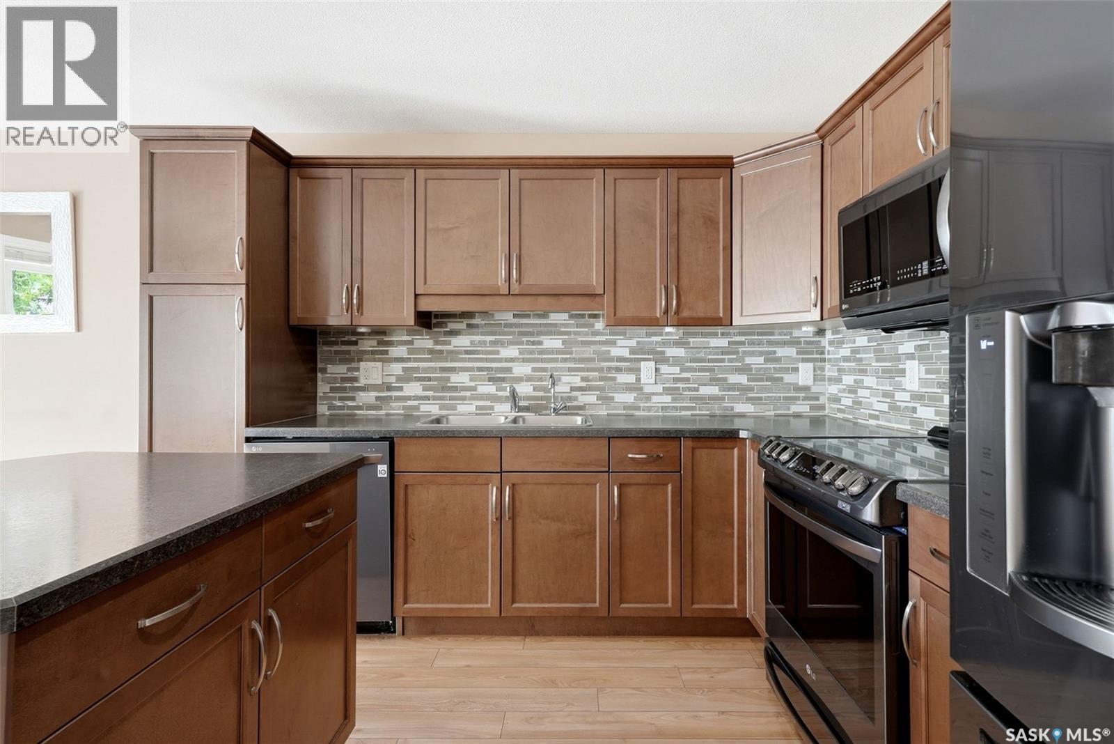 837 Connaught Street, Regina, Saskatchewan  S4T 6S3 - Photo 3 - SK046207
