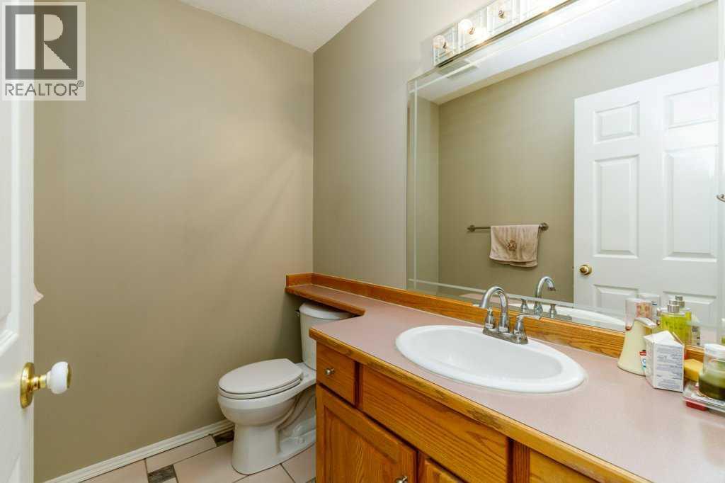 92 Anquetel Street, Red Deer, Alberta  T4R 2K7 - Photo 19 - A2332790