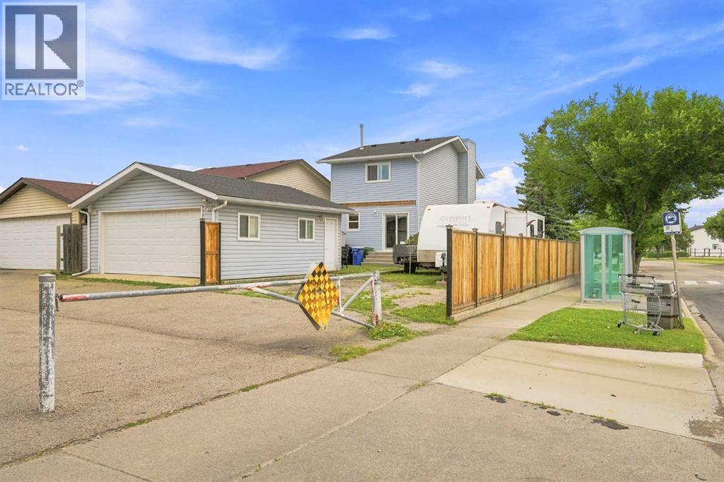 7 Falshire Close NE, Calgary, Alberta  T3J 3A3 - Photo 43 - A2330571
