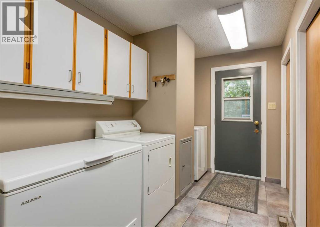 111 Hawksbrow Drive NW, Calgary, Alberta  T3G 3B5 - Photo 21 - A2333067