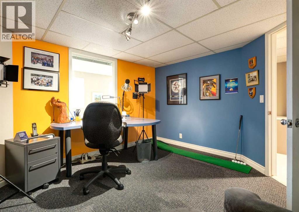 111 Hawksbrow Drive NW, Calgary, Alberta  T3G 3B5 - Photo 36 - A2333067