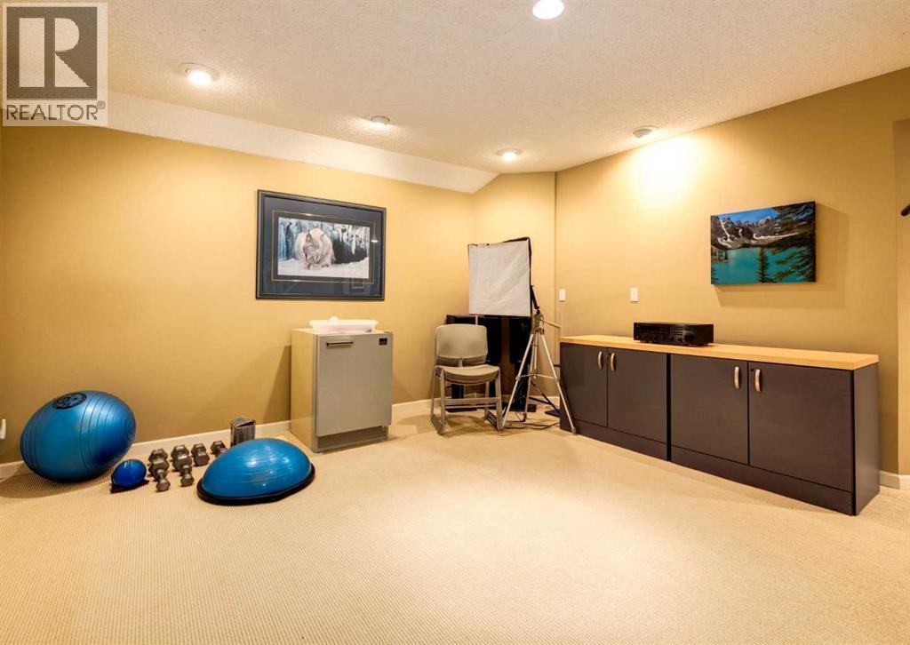 111 Hawksbrow Drive NW, Calgary, Alberta  T3G 3B5 - Photo 34 - A2333067