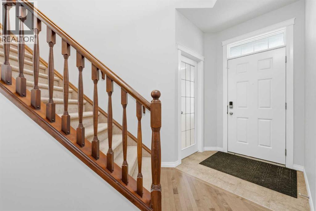 38 Silverado Skies Crescent SW, Calgary, Alberta  T2X 0J5 - Photo 2 - A2335145