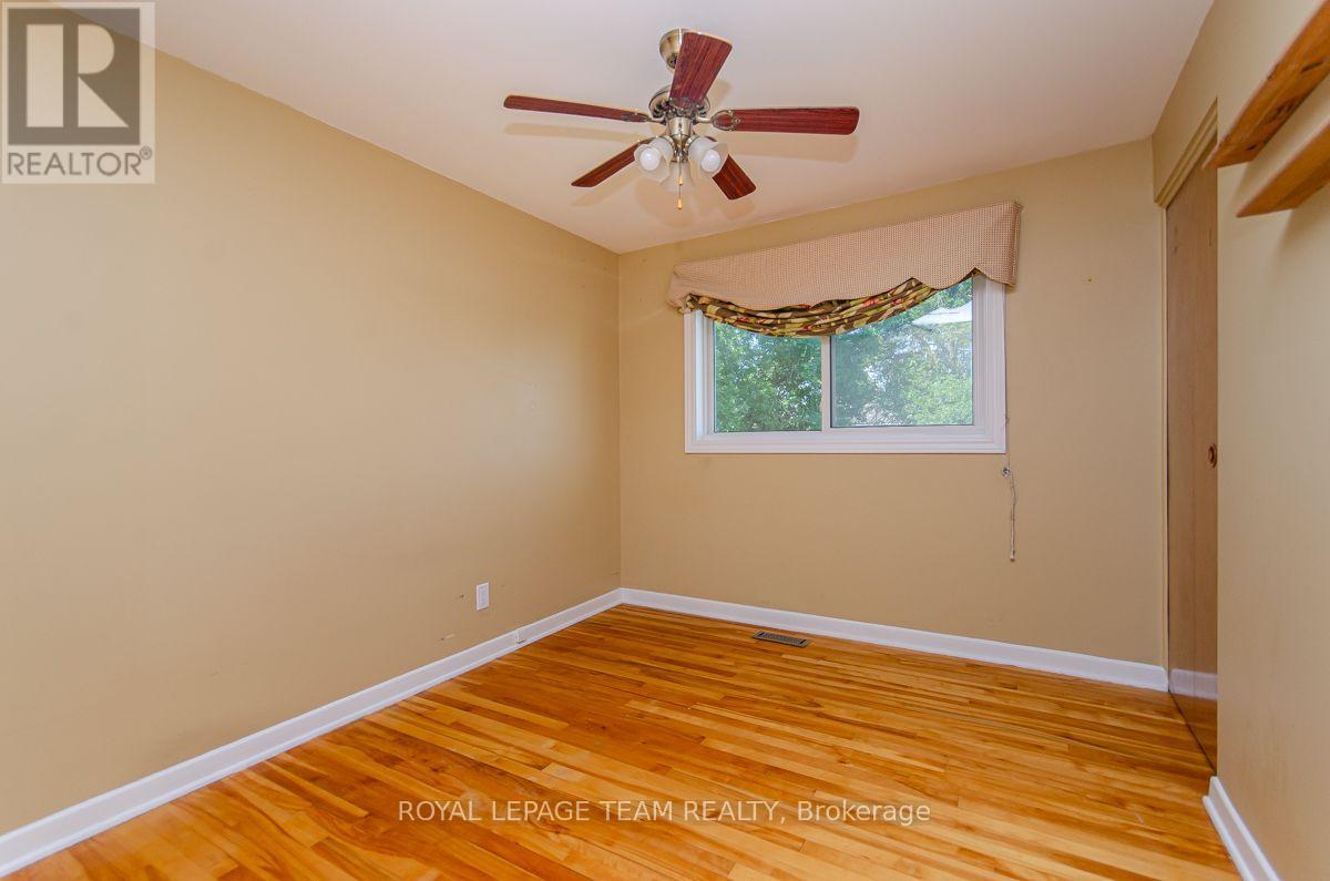 1476 Claymor Avenue, Ottawa, Ontario  K2C 1S6 - Photo 11 - X13696758
