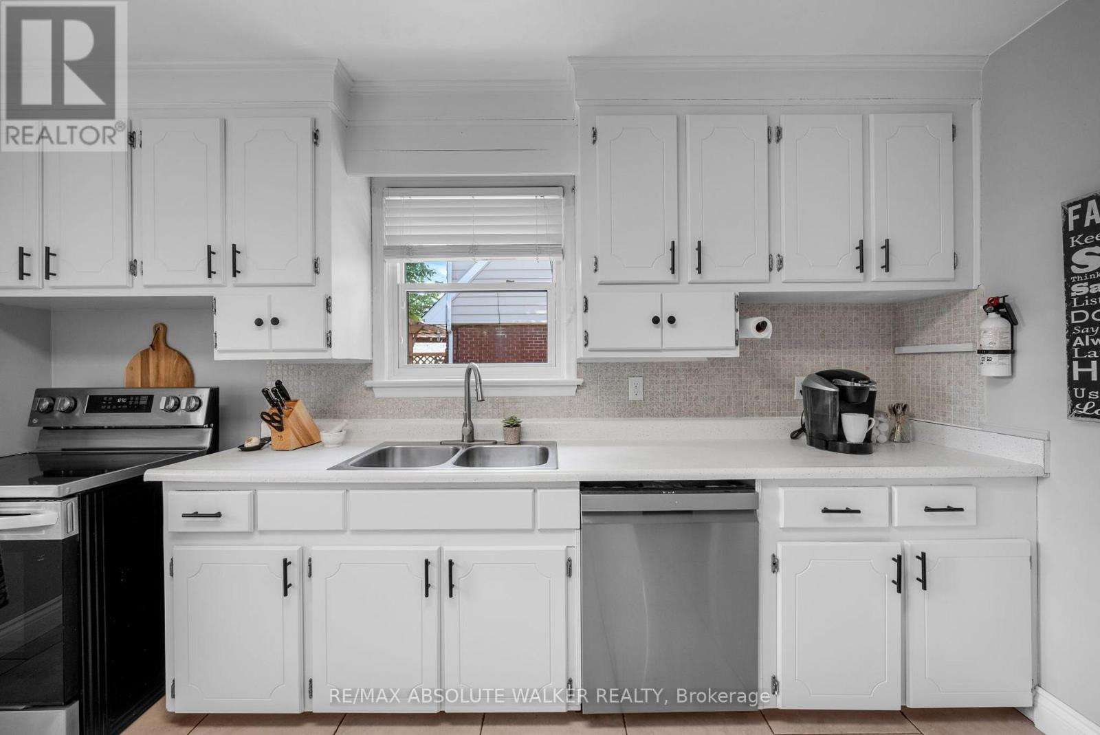 818 Colson Avenue, Ottawa, Ontario K1G 1R7 - Photo 11 - X13697422