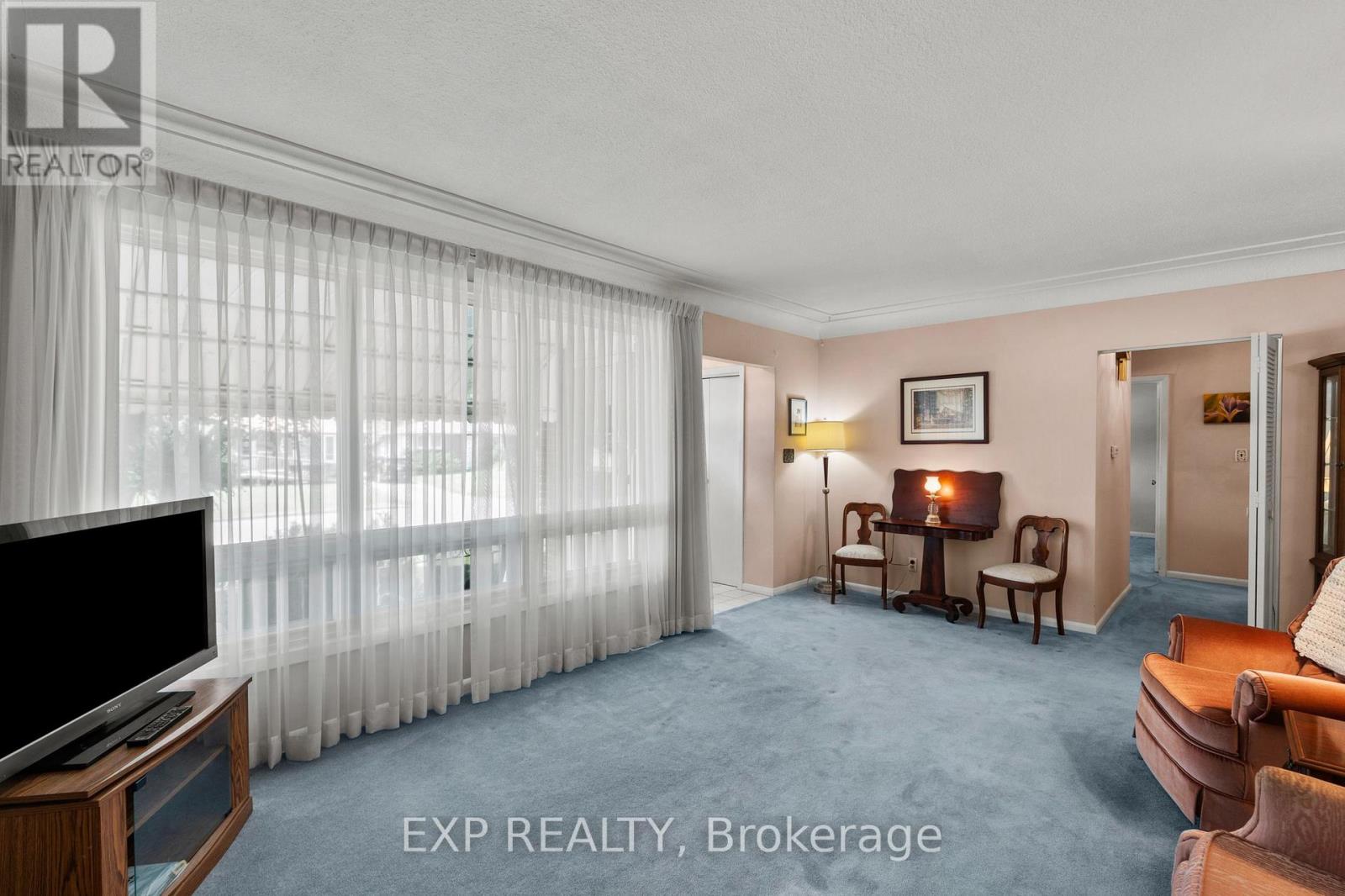 8800 Champlain Drive, Niagara Falls (Chippawa), Ontario L2G 6Y6 - Photo 10 - X13697378