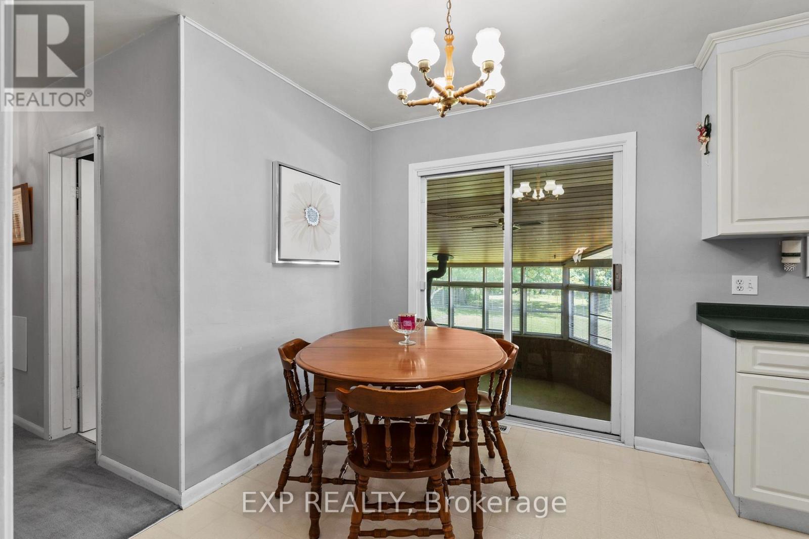 8800 Champlain Drive, Niagara Falls (Chippawa), Ontario L2G 6Y6 - Photo 16 - X13697378