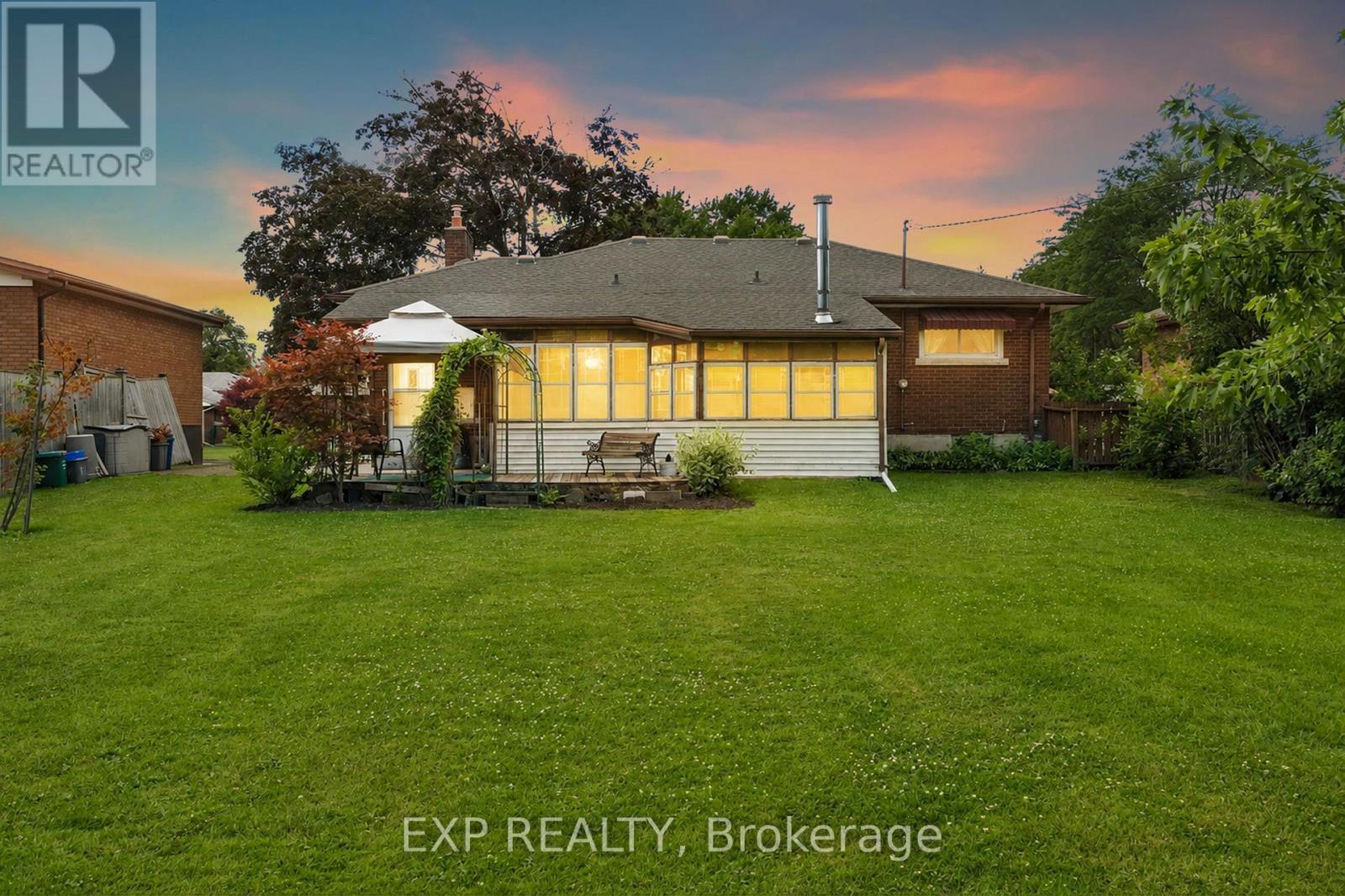 8800 Champlain Drive, Niagara Falls (Chippawa), Ontario L2G 6Y6 - Photo 42 - X13697378