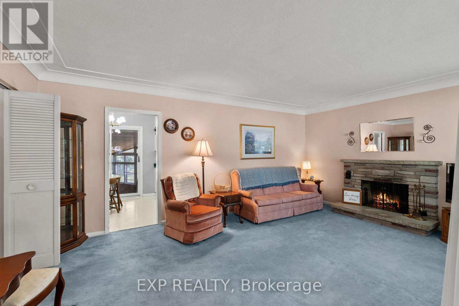 8800 Champlain Drive, Niagara Falls (Chippawa), Ontario L2G 6Y6 - Photo 8 - X13697378