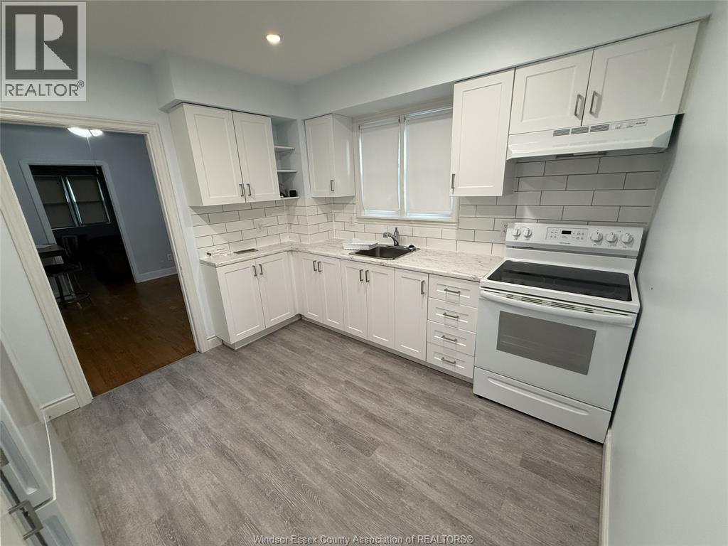 1039 Parent Avenue, Windsor, Ontario  N9A 2E4 - Photo 3 - 26020410