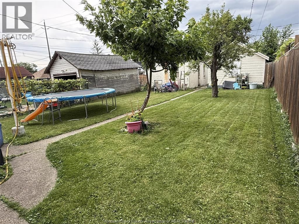 1039 Parent Avenue, Windsor, Ontario  N9A 2E4 - Photo 7 - 26020410