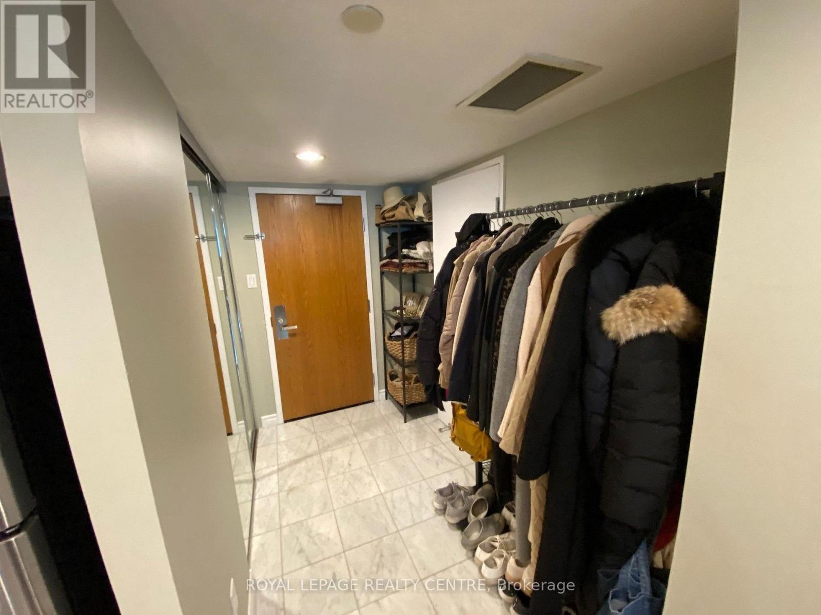 2801 - 38 Elm Street, Toronto, Ontario  M5G 2K5 - Photo 10 - C13697412
