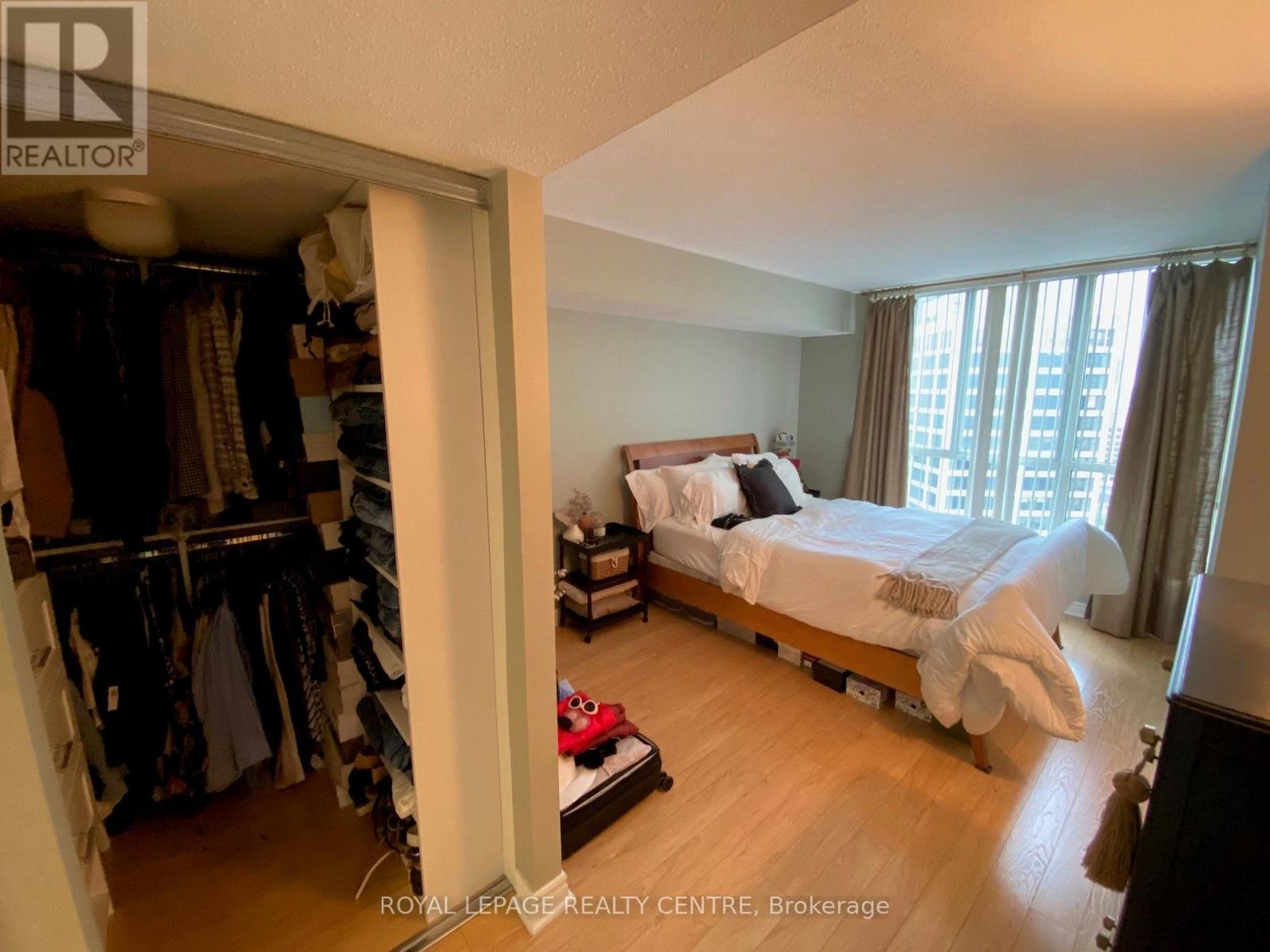 2801 - 38 Elm Street, Toronto, Ontario  M5G 2K5 - Photo 12 - C13697412