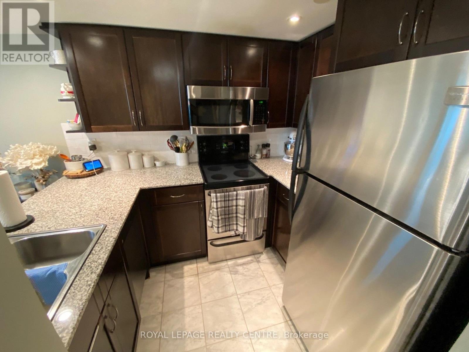 2801 - 38 Elm Street, Toronto, Ontario  M5G 2K5 - Photo 9 - C13697412