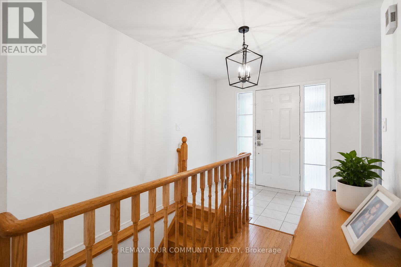 81 Garden Street, Whitby, Ontario  L1N 9E7 - Photo 13 - E13697286