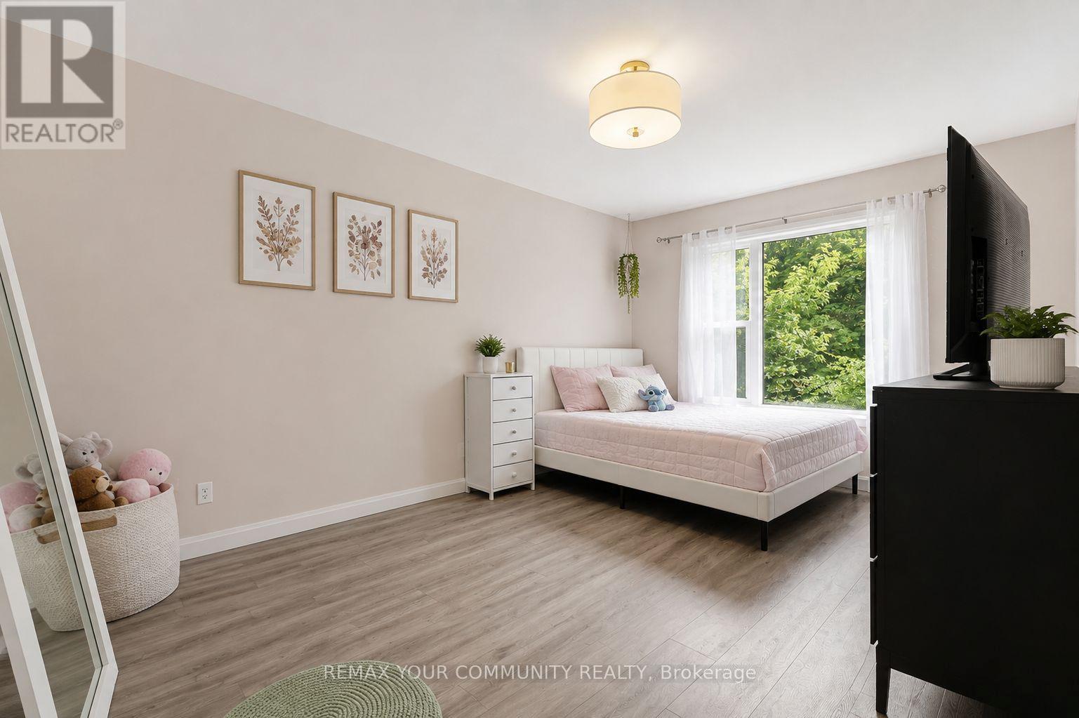 81 Garden Street, Whitby, Ontario  L1N 9E7 - Photo 8 - E13697286