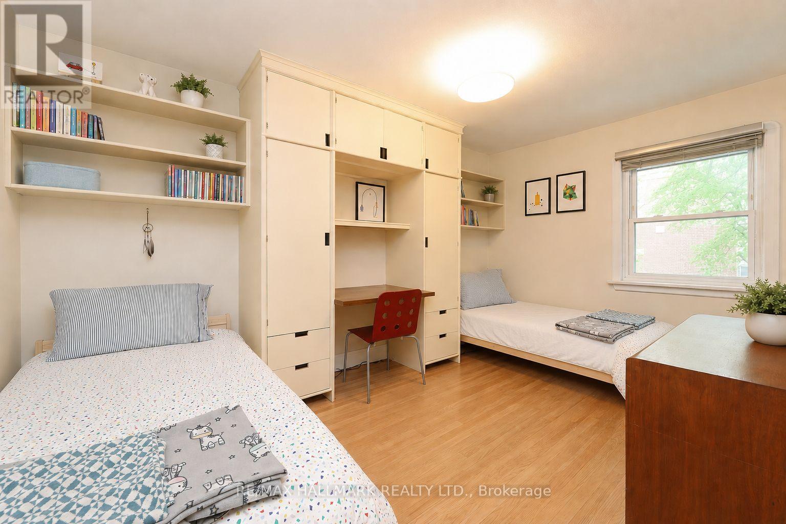 33 Stag Hill Drive, Toronto, Ontario  M4B 1K8 - Photo 12 - E13697454