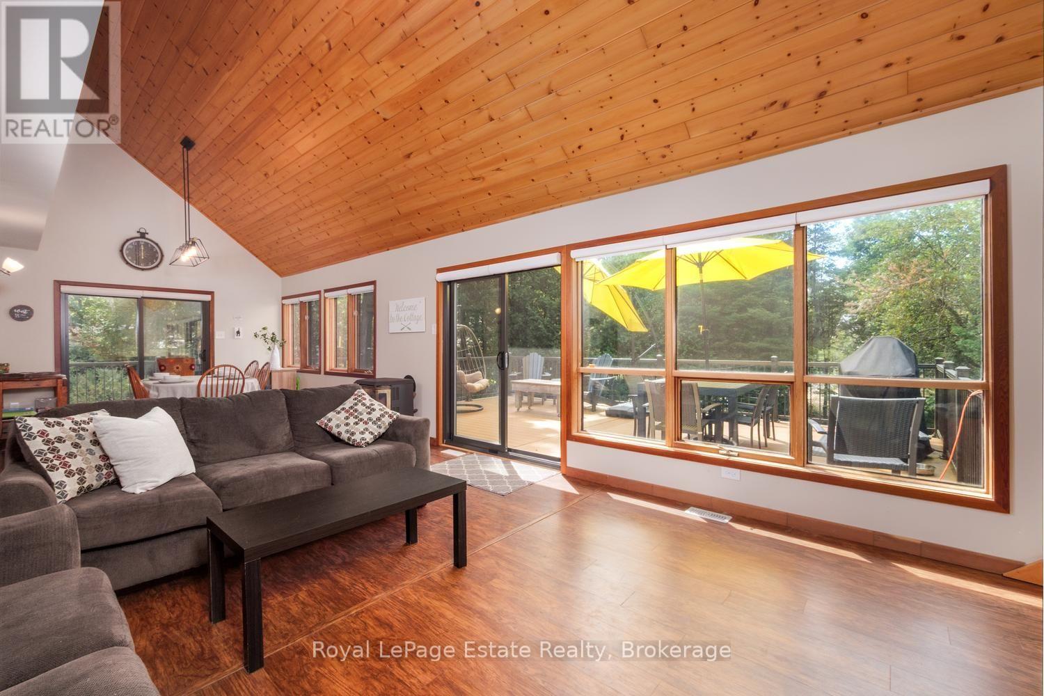 32 London Street, South Bruce Peninsula, Ontario  N0H 2G0 - Photo 12 - X13697276