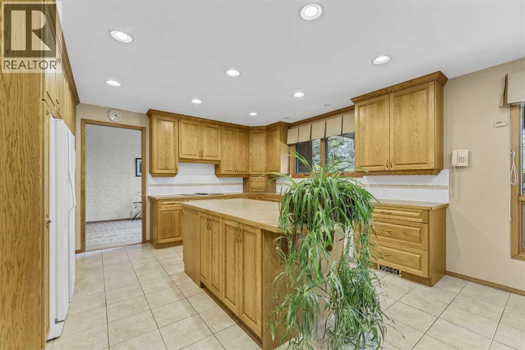 2418 12 Avenue SE, Medicine Hat, Alberta  T1B 1V6 - Photo 8 - A2337747
