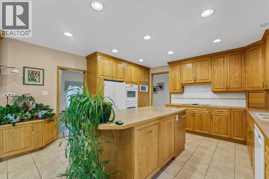 2418 12 Avenue SE, Medicine Hat, Alberta  T1B 1V6 - Photo 9 - A2337747