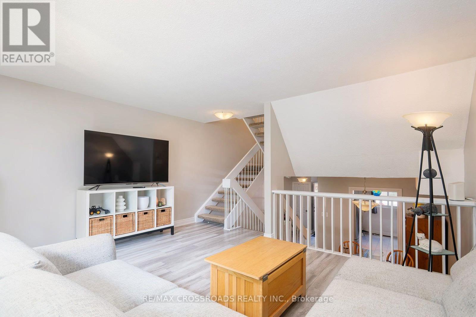 65 - 10 Rodda Boulevard, Toronto, Ontario  M1E 2Z6 - Photo 5 - E13697230