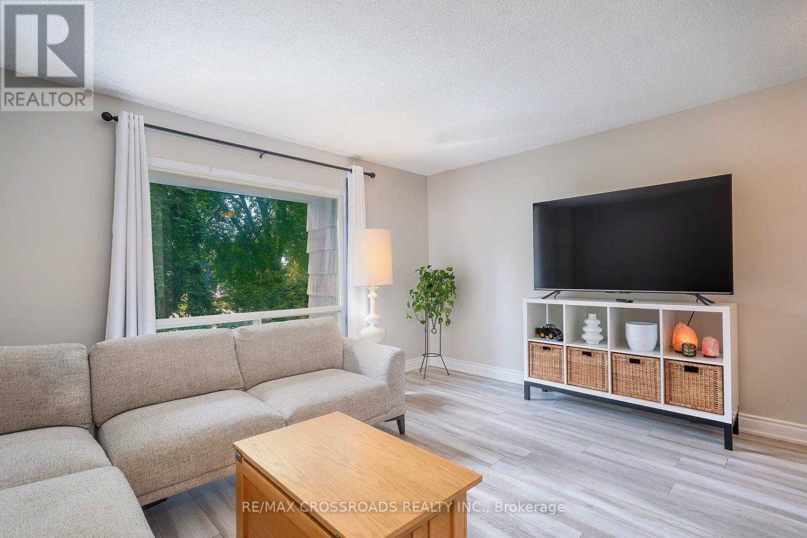 65 - 10 Rodda Boulevard, Toronto, Ontario  M1E 2Z6 - Photo 6 - E13697230