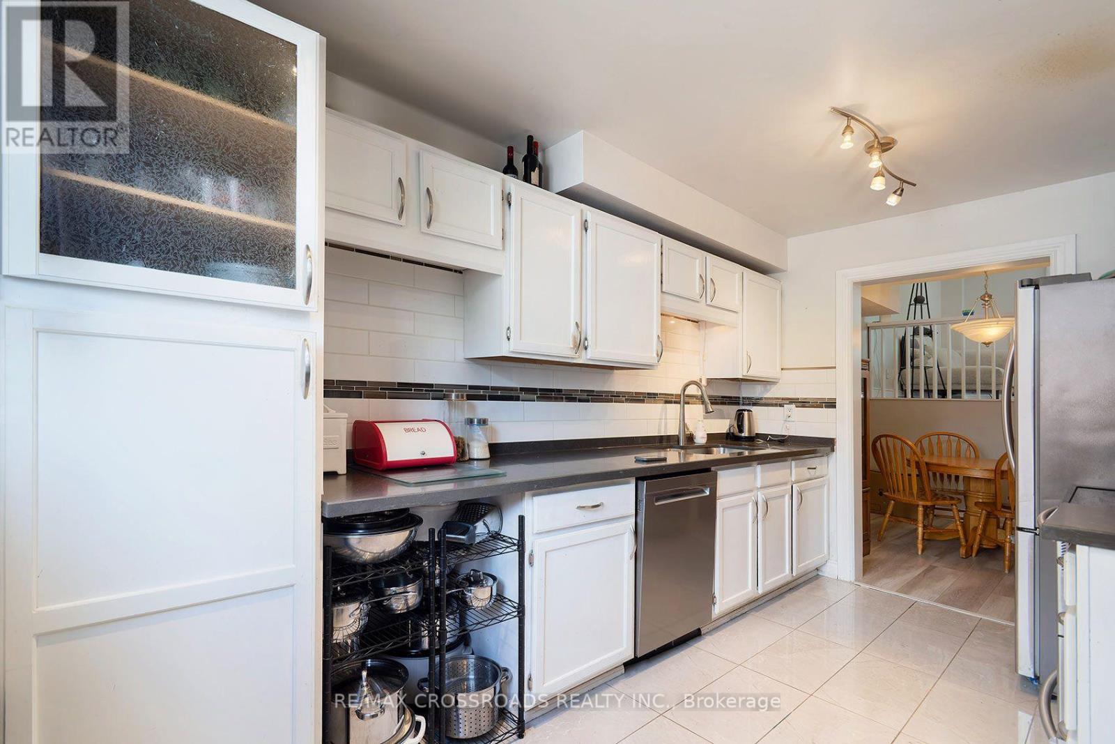 65 - 10 Rodda Boulevard, Toronto, Ontario  M1E 2Z6 - Photo 7 - E13697230